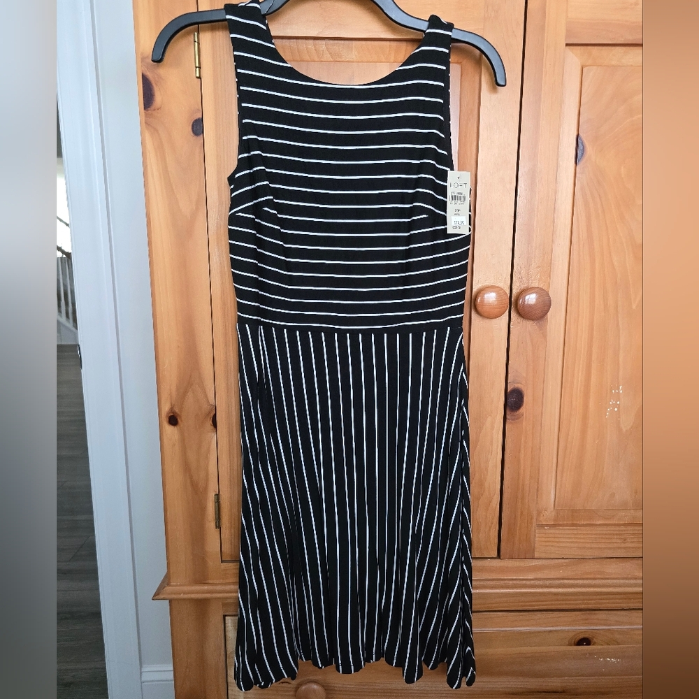 BRAND NEW WITH TAGS LOFT Black and White Striped Dress